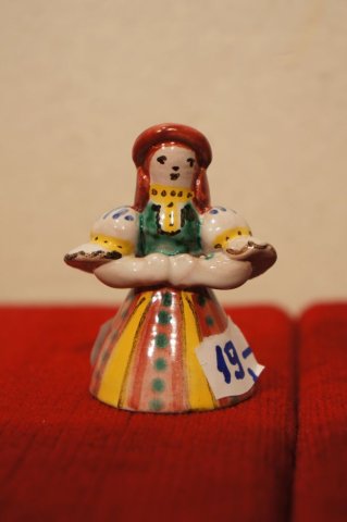žena v kroji